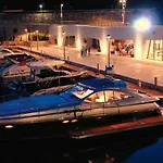 Garfild 4* Novi Vinodolski