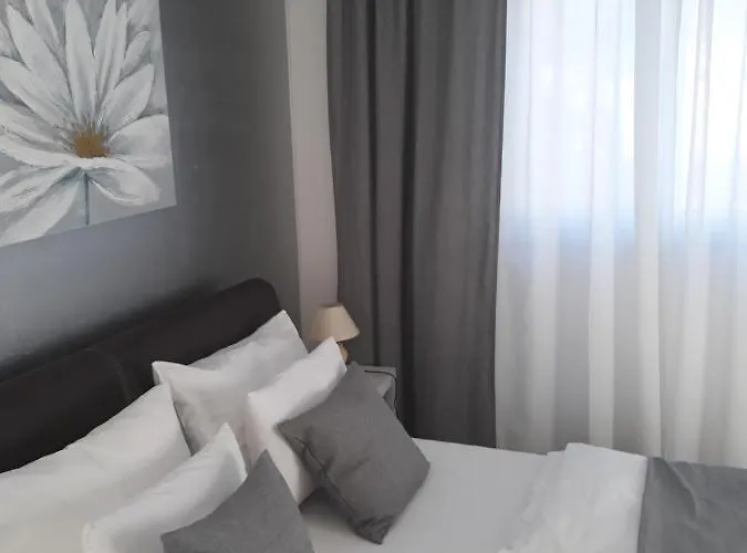 Garfild 4* Novi Vinodolski
