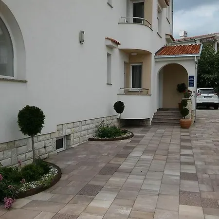 Guest house Garfild