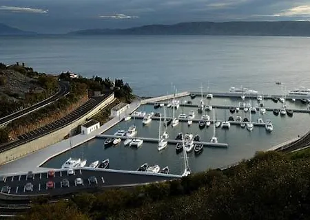 Garfild Novi Vinodolski