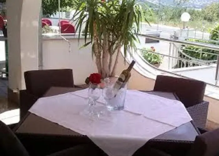 Pensión Garfild Novi Vinodolski